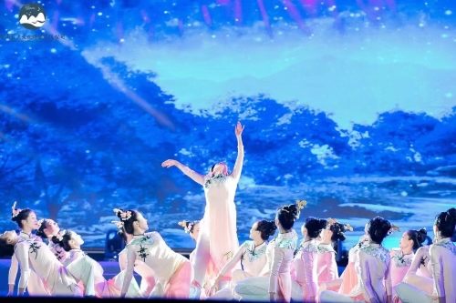 嵩明縣民營企業(yè)名片集(32)|昆明藍月文化傳媒 匠心策劃文化藝術交流新篇章